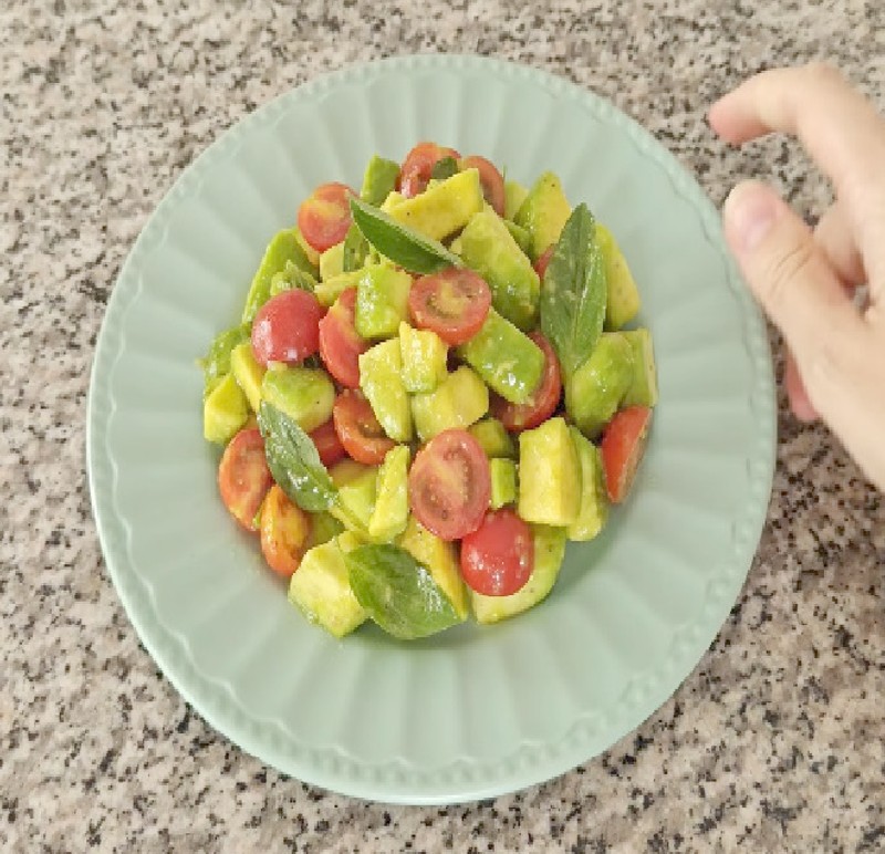 Avocado Tomato Salad