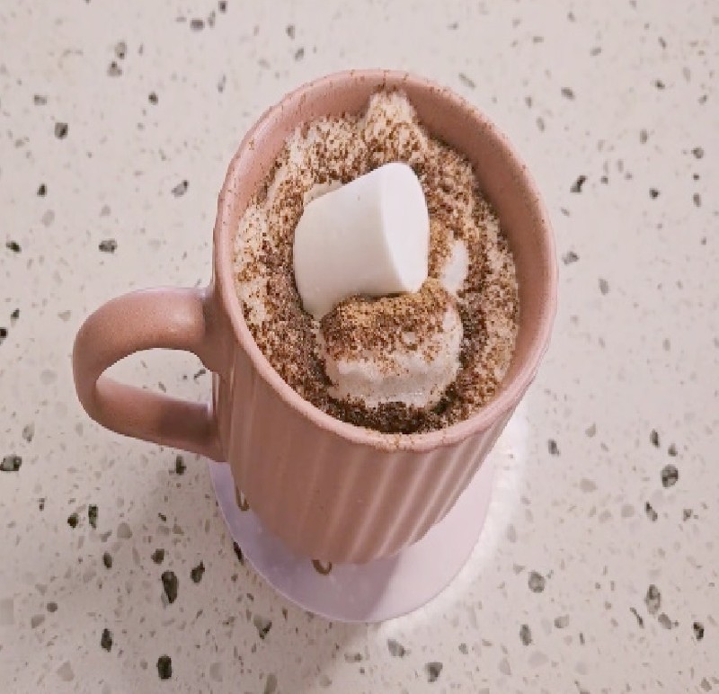 Hot Chocolate with Mmarshmallow